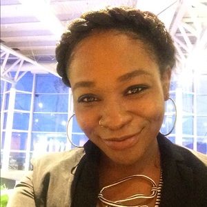 Meet your Posher, Devonia